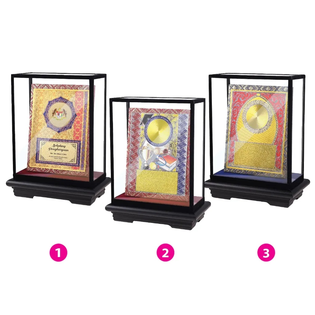 WOODEN PLAQUE WITH CASING